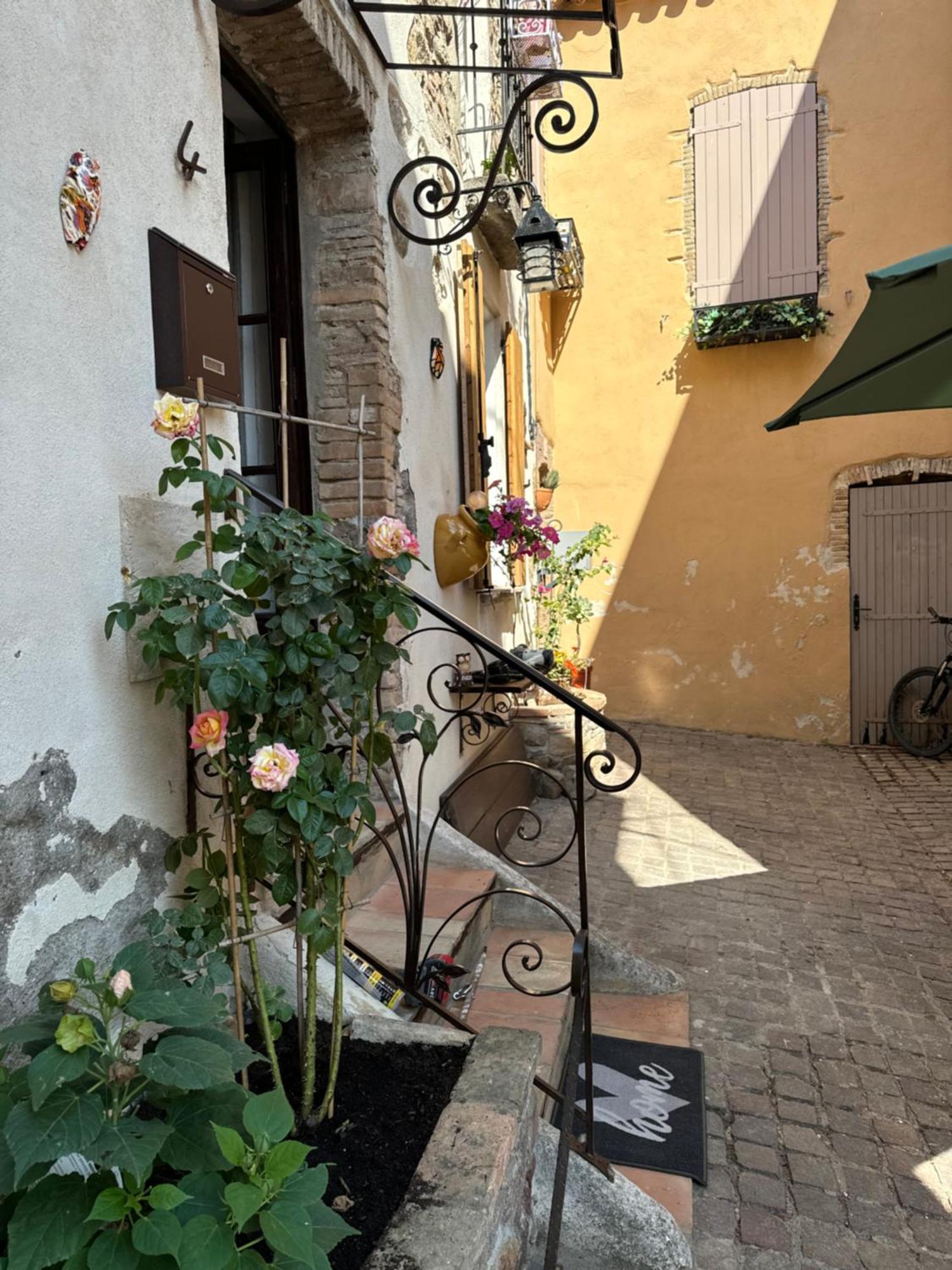Chez Kay Appartement Roquebrune-sur-Argens Buitenkant foto