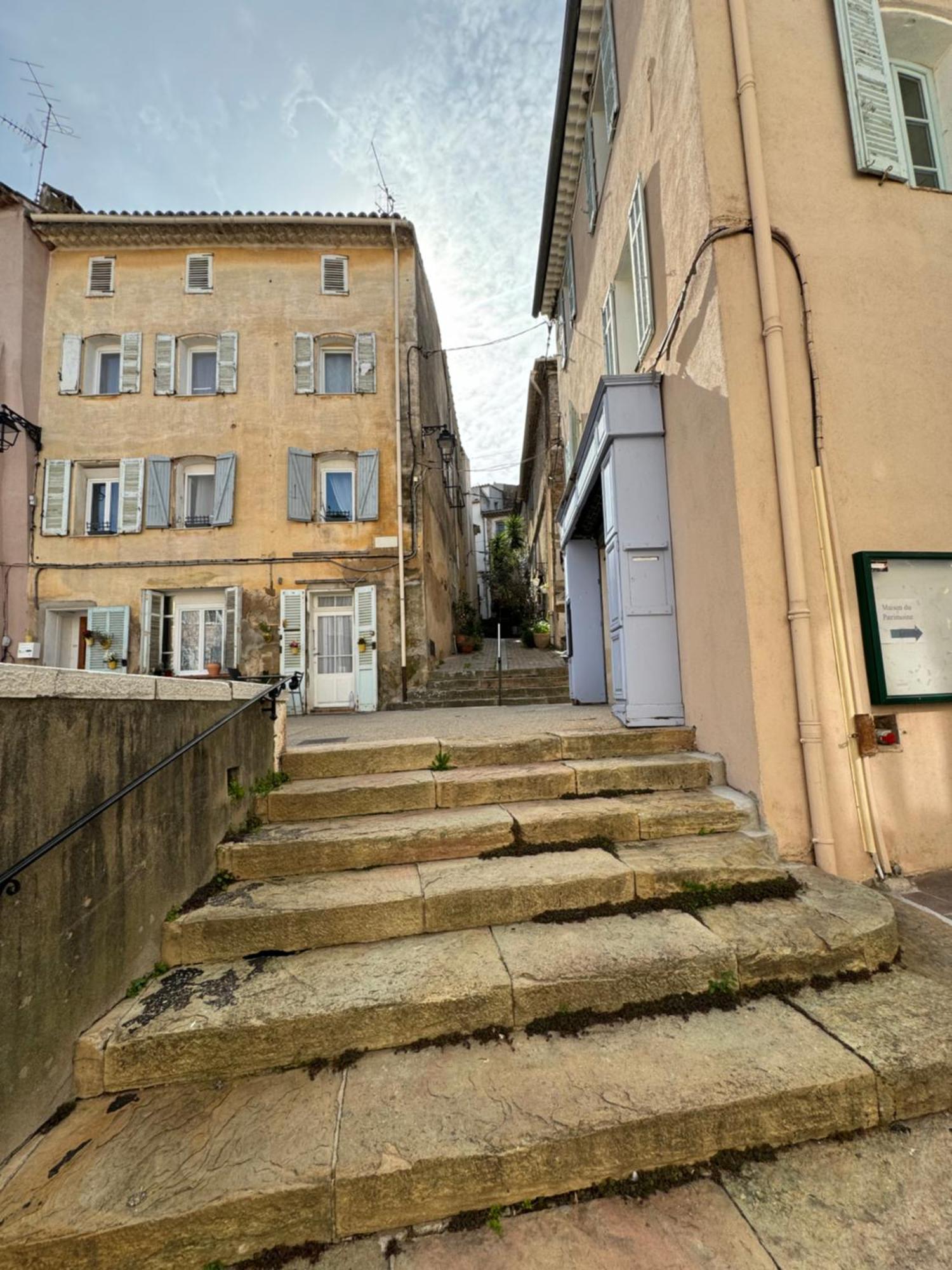 Chez Kay Appartement Roquebrune-sur-Argens Buitenkant foto