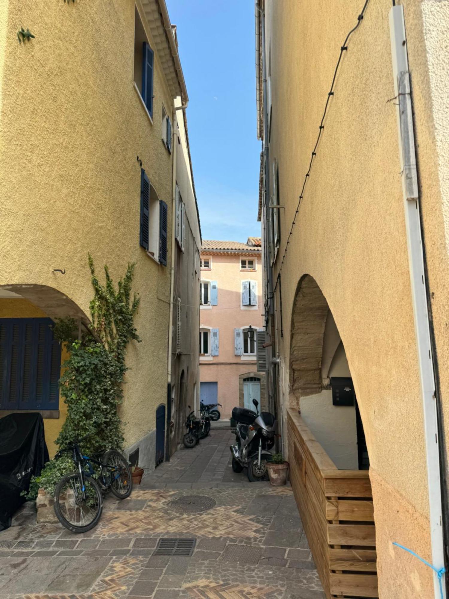 Chez Kay Appartement Roquebrune-sur-Argens Buitenkant foto